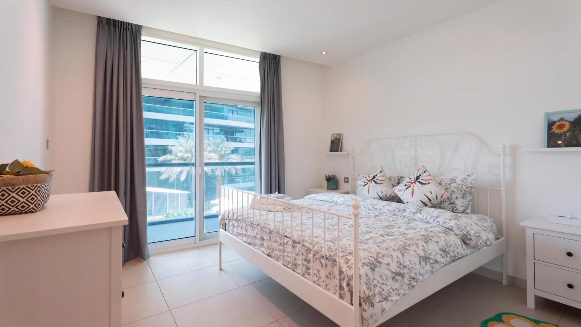 Stunning 2Br Luxuryliving In Primearea Alnaseem203 Abu Dhabi Lägenhet
