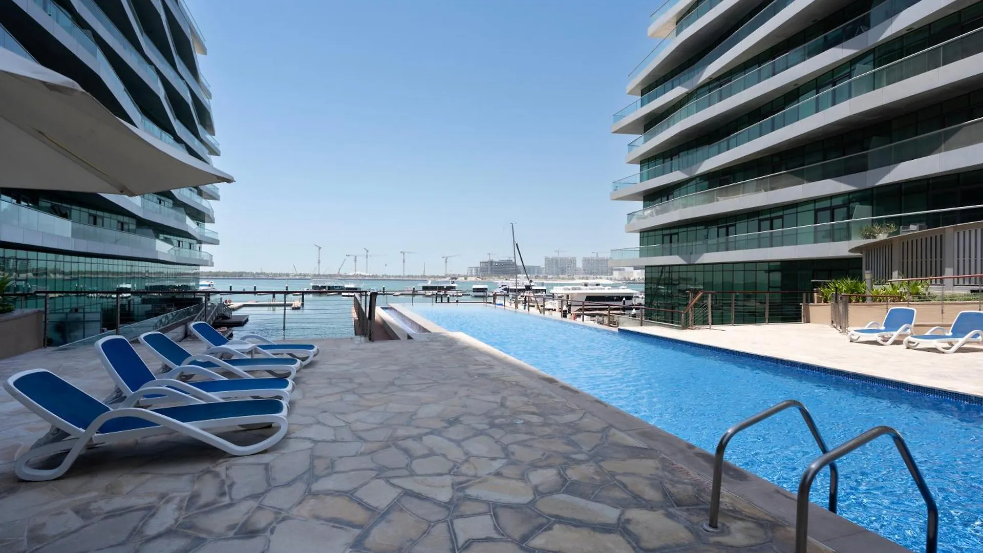 Lägenhet Stunning 2Br Luxuryliving In Primearea Alnaseem203 Abu Dhabi Förenade Arabemiraten